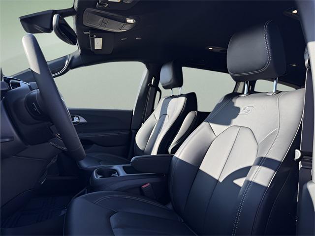new 2026 Chrysler Pacifica car, priced at $43,116