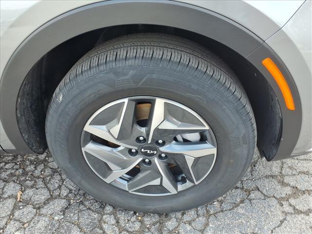 used 2024 Kia Sorento Hybrid car