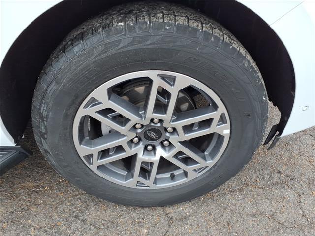 used 2025 Ford Expedition car