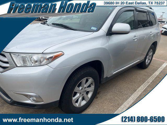 used 2012 Toyota Highlander car, priced at $8,940