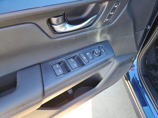 new 2026 Honda CR-V Hybrid car, priced at $38,266