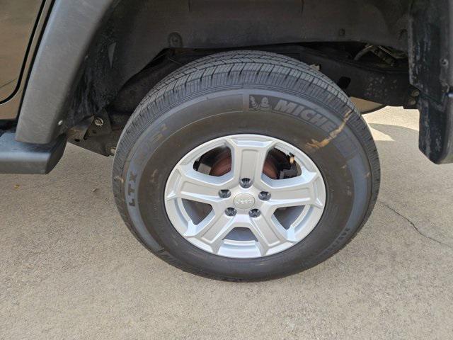 used 2014 Jeep Wrangler Unlimited car, priced at $12,927