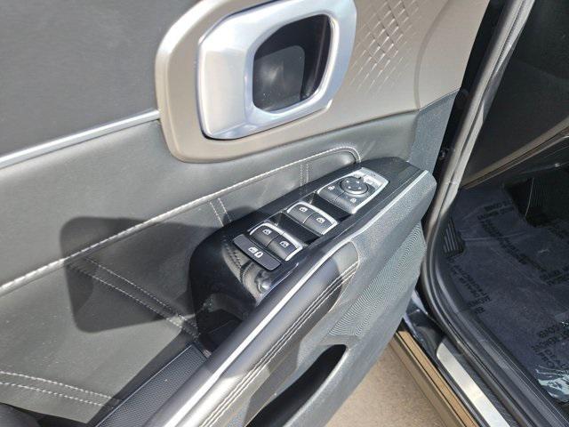 used 2023 Kia Sorento car, priced at $28,743