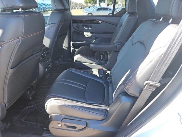 new 2025 Honda Pilot car, priced at $48,359