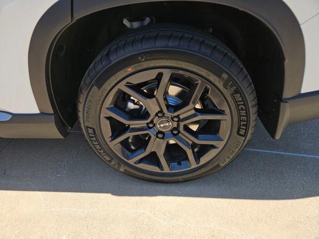 new 2025 Honda Pilot car, priced at $47,283