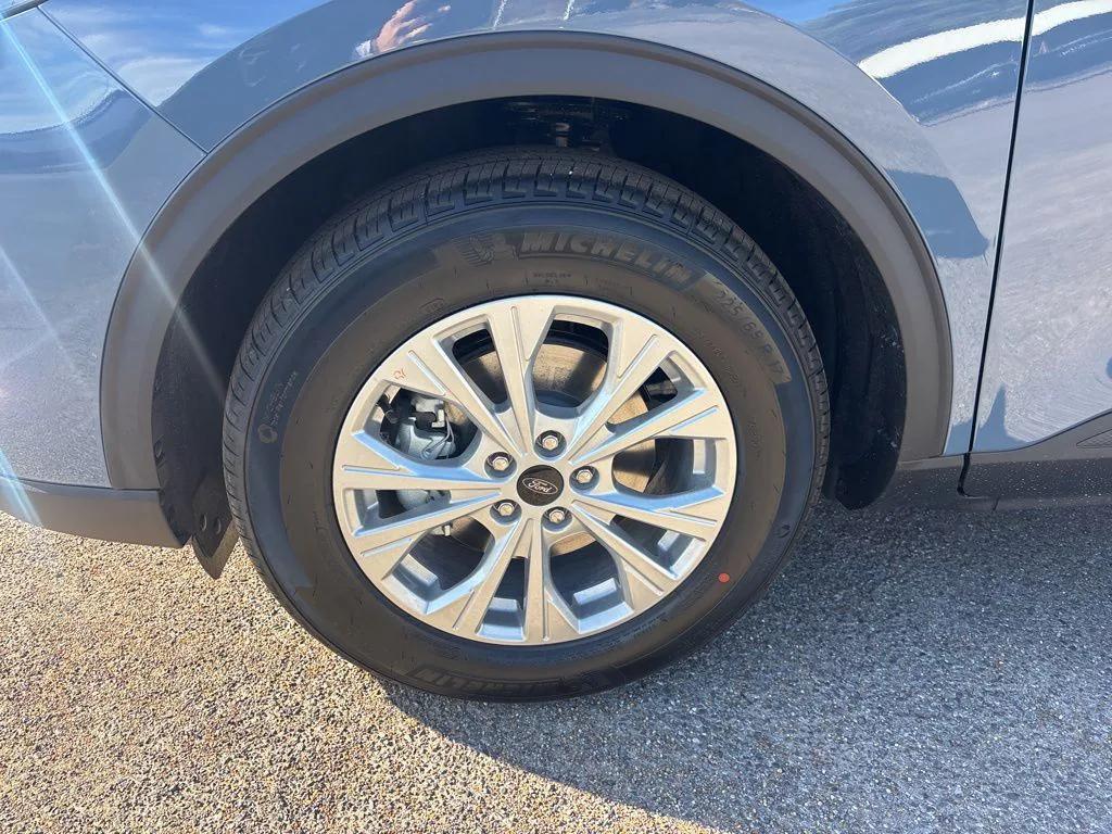 new 2026 Ford Escape car, priced at $31,611