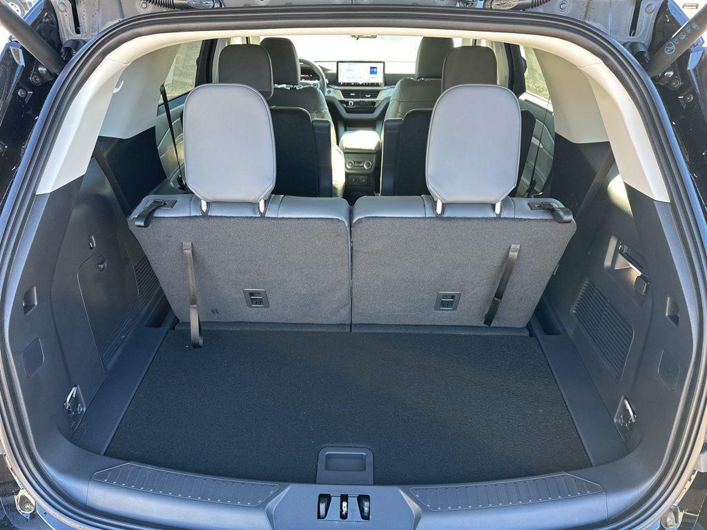 new 2026 Ford Explorer car, priced at $43,472