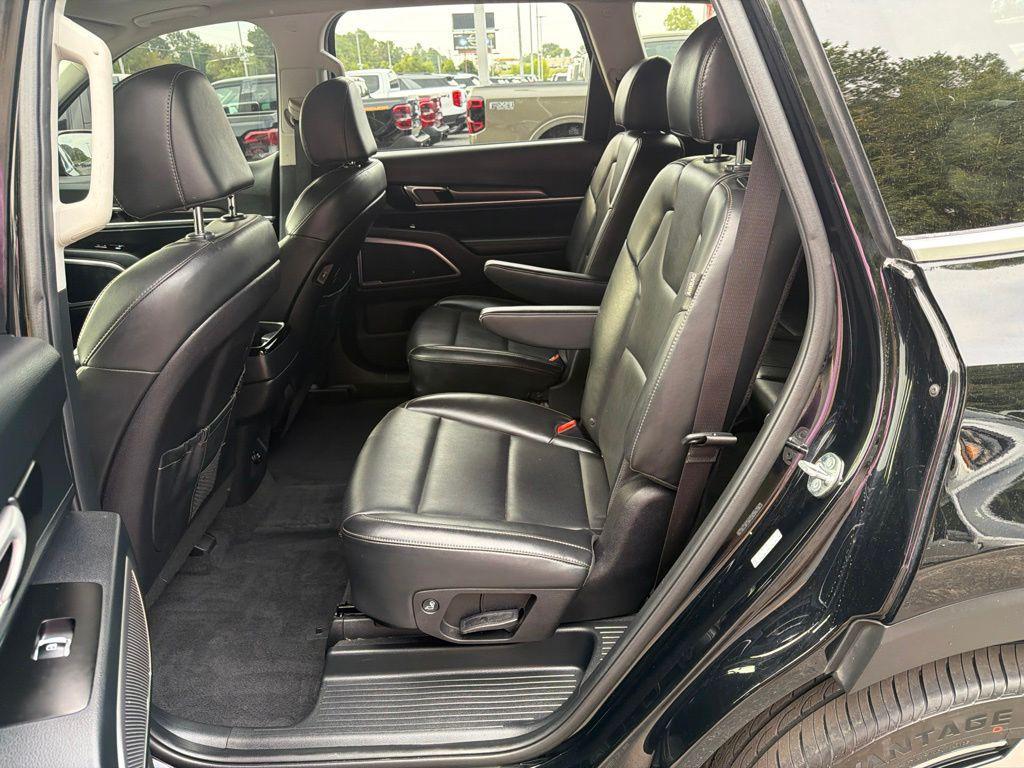 used 2025 Kia Telluride car, priced at $30,988