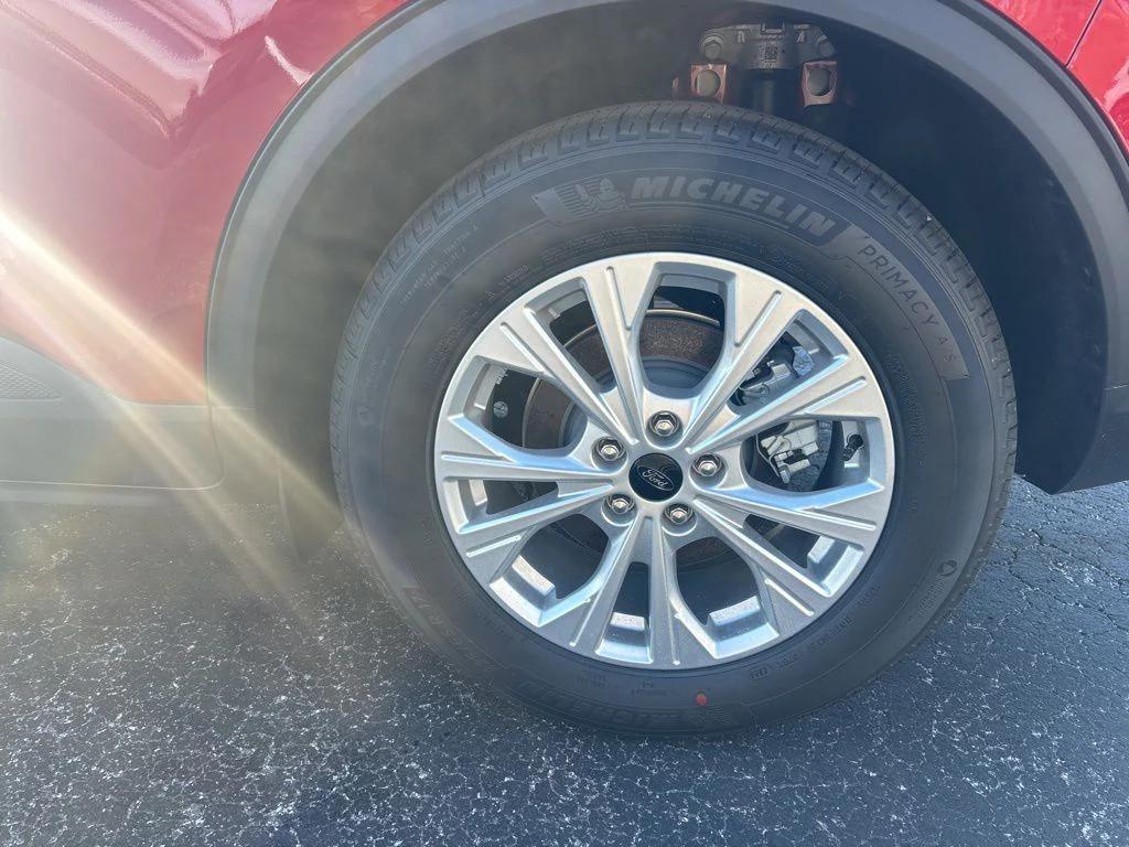 new 2025 Ford Escape car, priced at $33,781