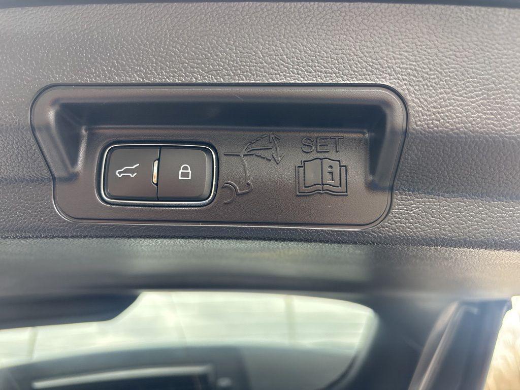 used 2023 Ford Explorer car, priced at $30,988