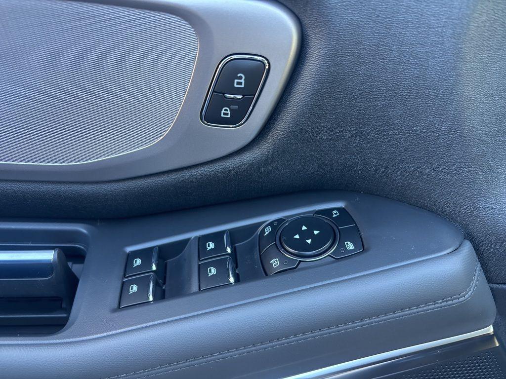 new 2026 Ford Expedition car, priced at $67,003