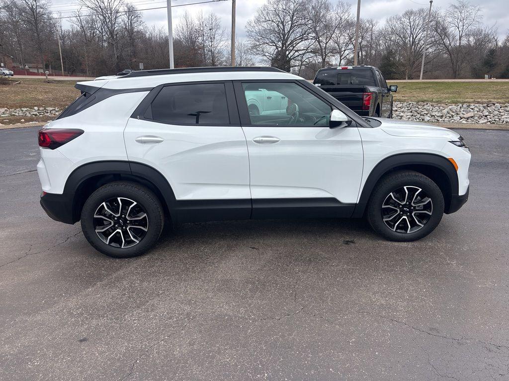 used 2024 Chevrolet TrailBlazer car, priced at $25,988