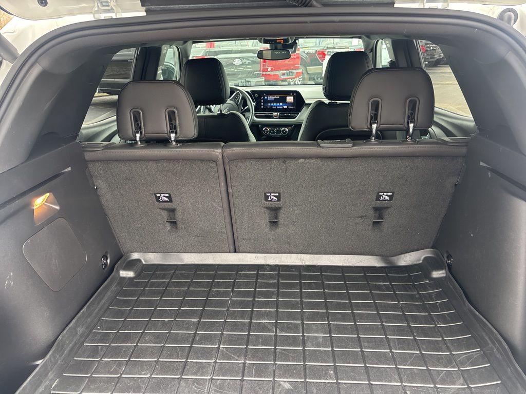 used 2024 Chevrolet TrailBlazer car, priced at $25,988