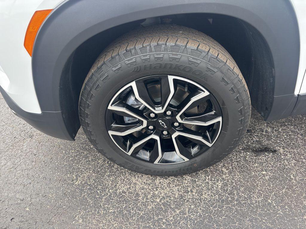 used 2024 Chevrolet TrailBlazer car, priced at $25,988