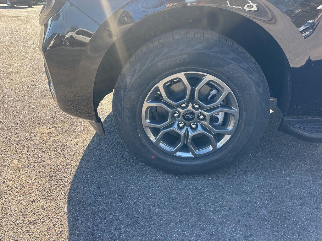 new 2026 Ford Expedition car, priced at $65,973