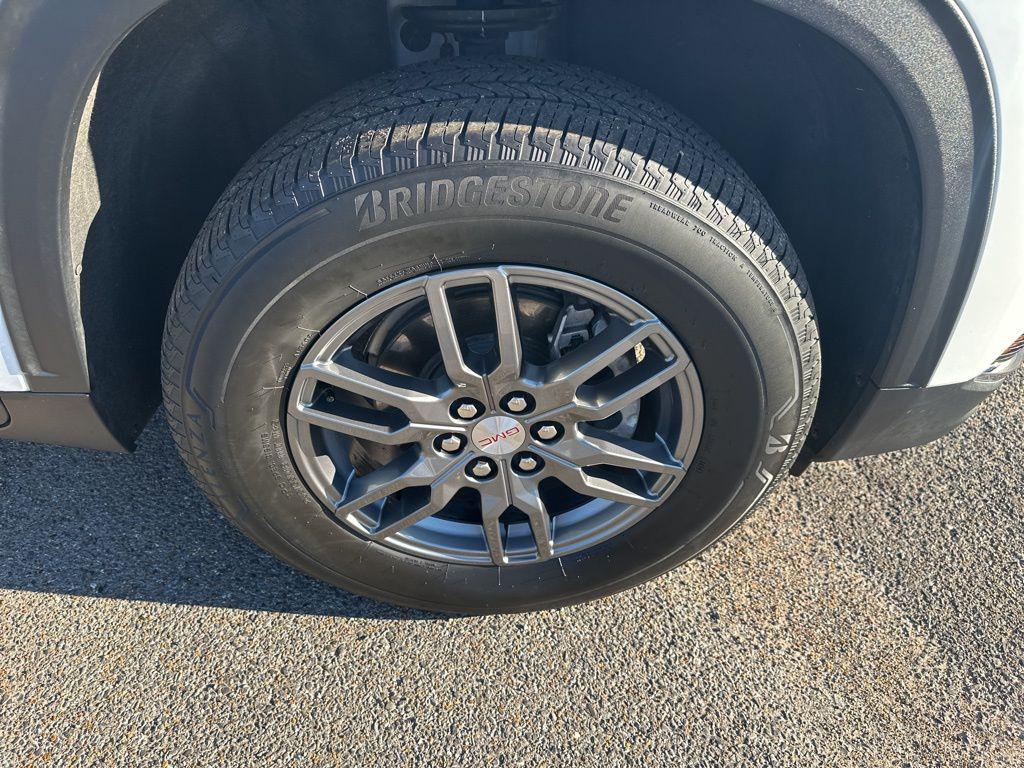 used 2025 GMC Acadia car, priced at $32,988