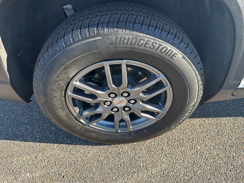 used 2025 GMC Acadia car, priced at $32,988