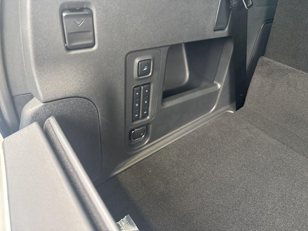 new 2025 Ford Expedition car, priced at $79,393