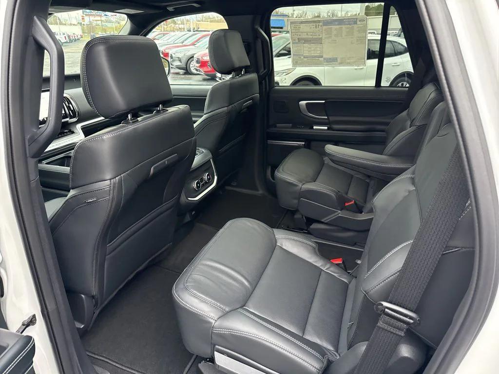 new 2025 Ford Expedition car, priced at $79,393