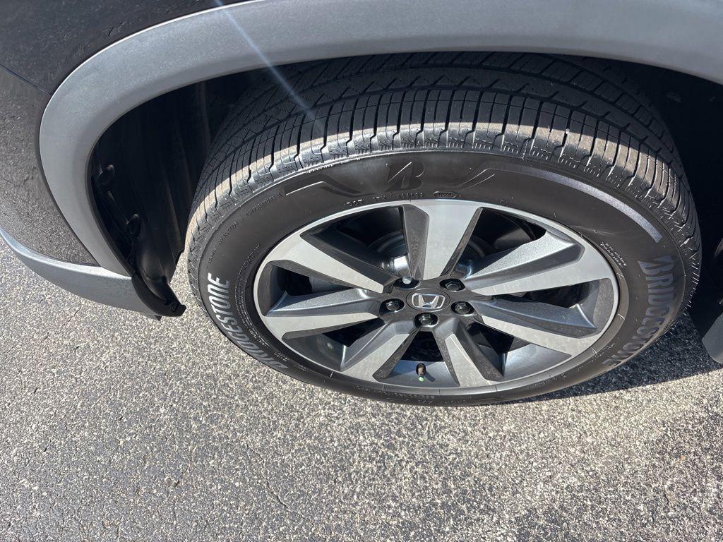 used 2025 Honda Pilot car, priced at $45,988