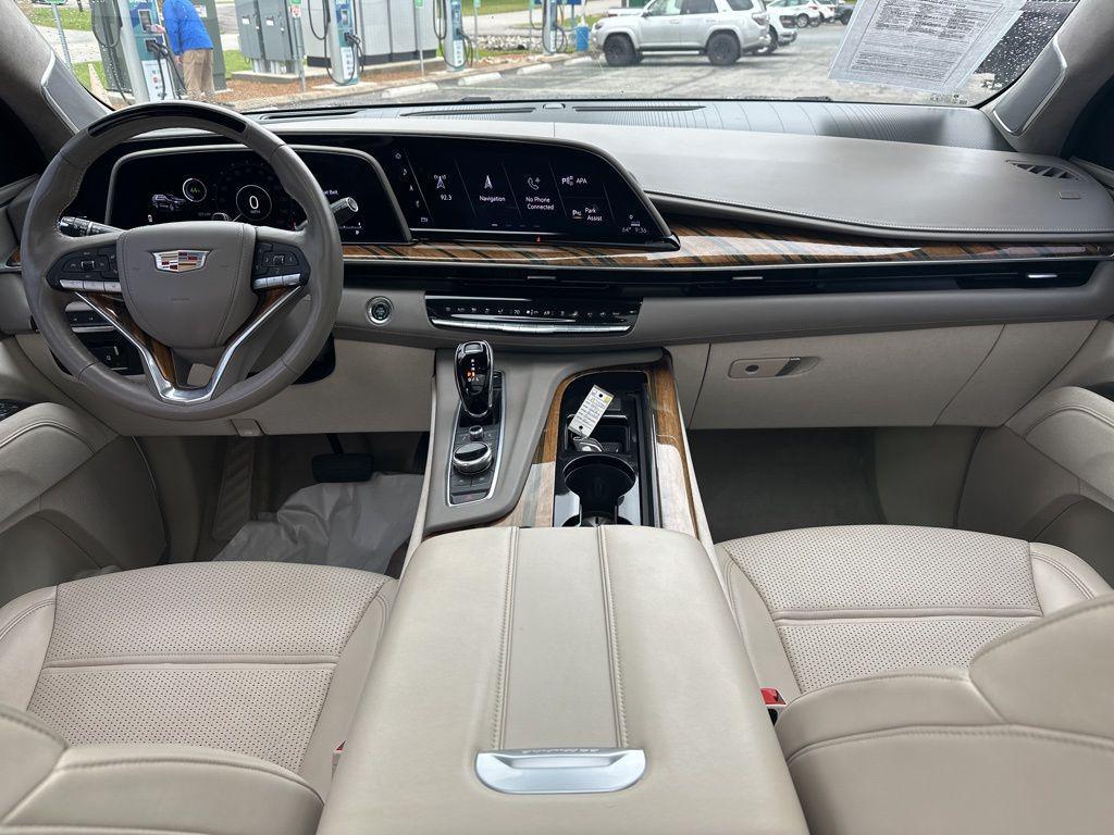 used 2021 Cadillac Escalade ESV car, priced at $47,988