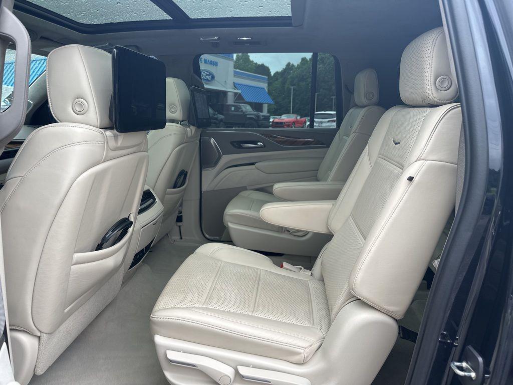 used 2021 Cadillac Escalade ESV car, priced at $47,988