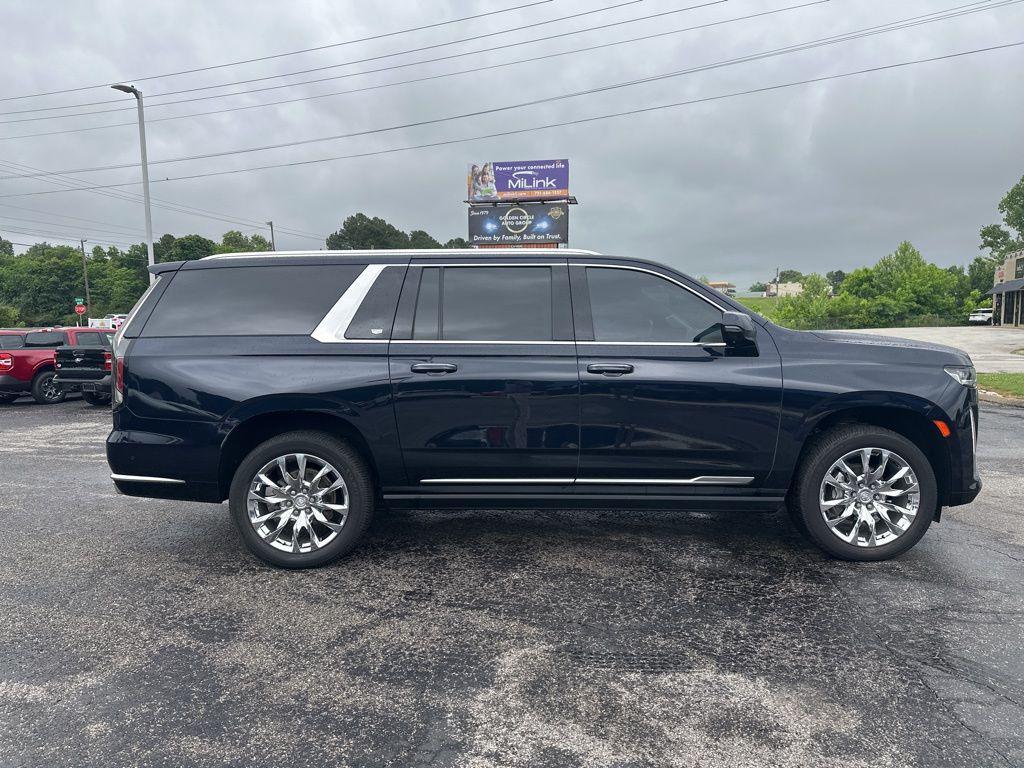 used 2021 Cadillac Escalade ESV car, priced at $47,988