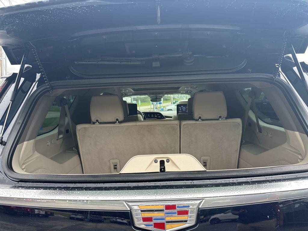 used 2021 Cadillac Escalade ESV car, priced at $47,988