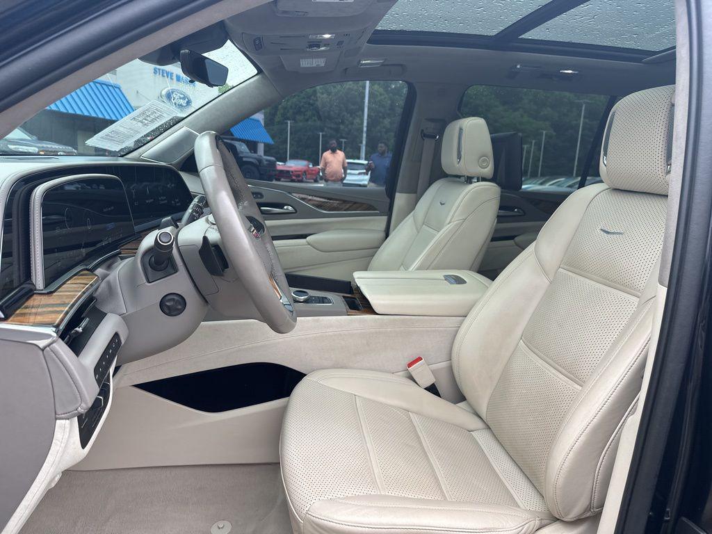 used 2021 Cadillac Escalade ESV car, priced at $47,988