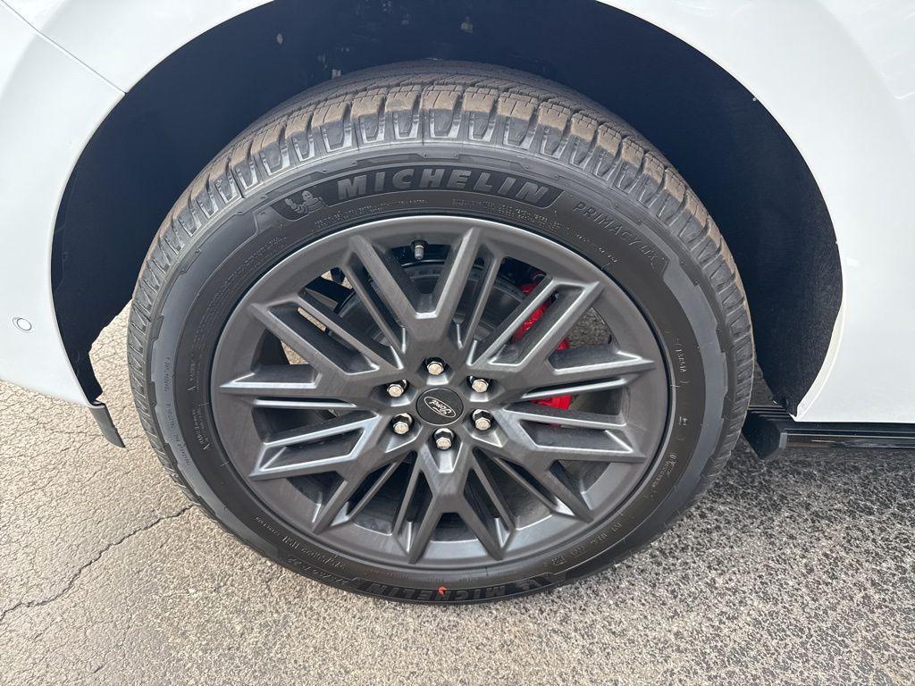 new 2025 Ford Expedition car, priced at $82,856