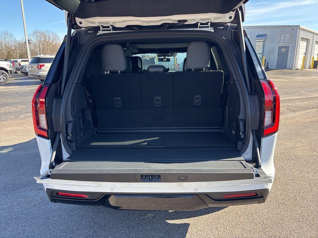 new 2026 Ford Expedition car, priced at $80,996