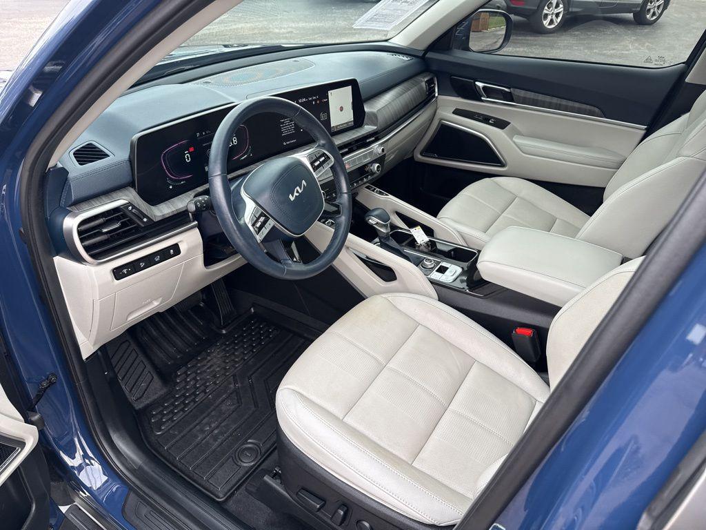used 2024 Kia Telluride car, priced at $36,888