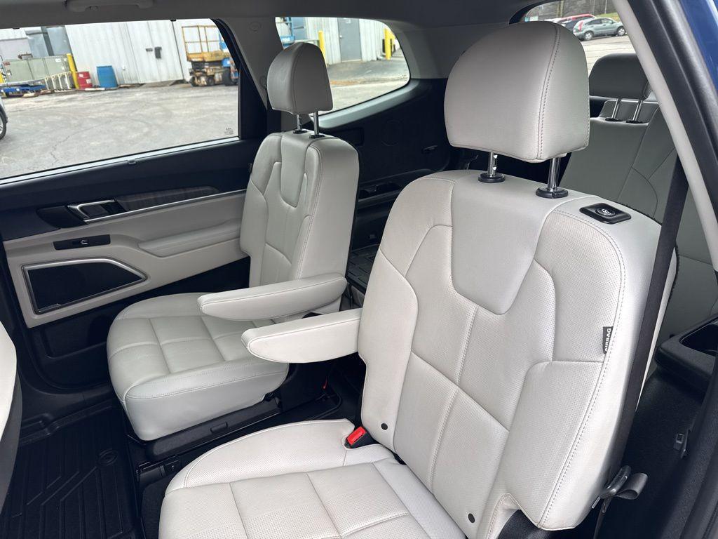 used 2024 Kia Telluride car, priced at $36,888