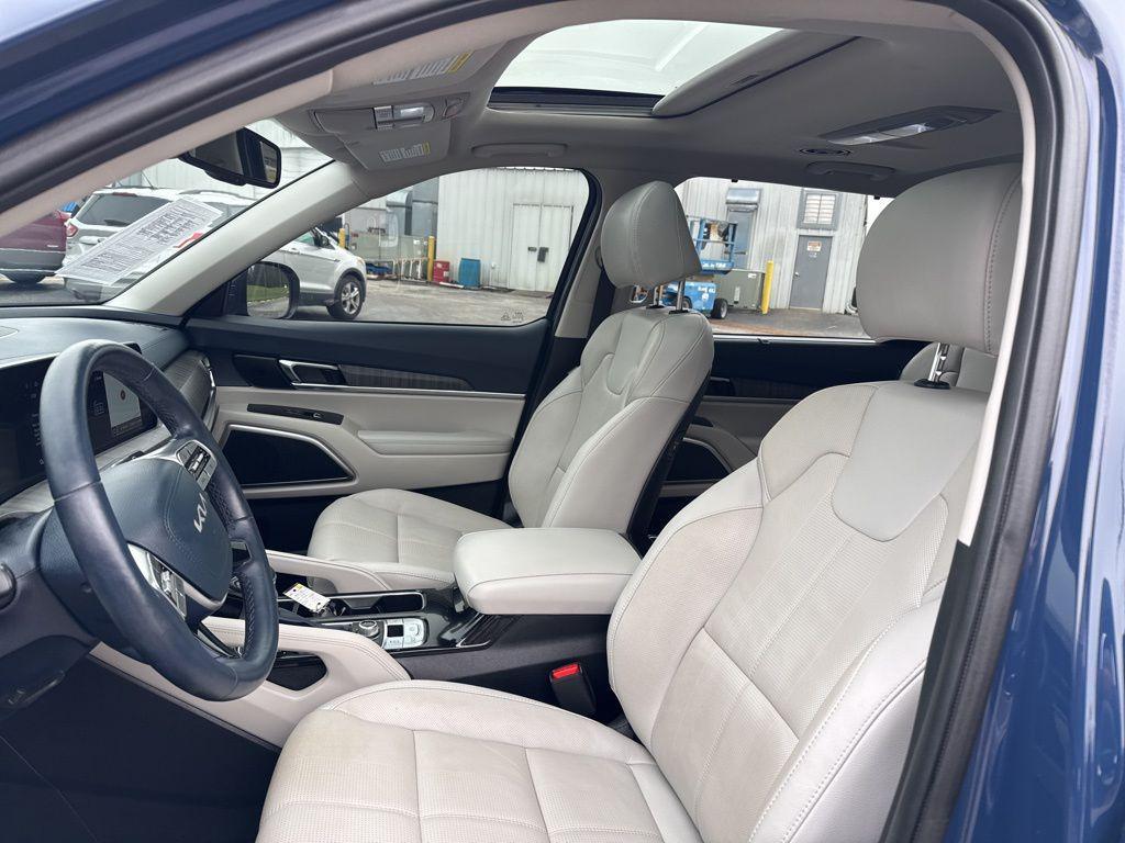 used 2024 Kia Telluride car, priced at $36,888