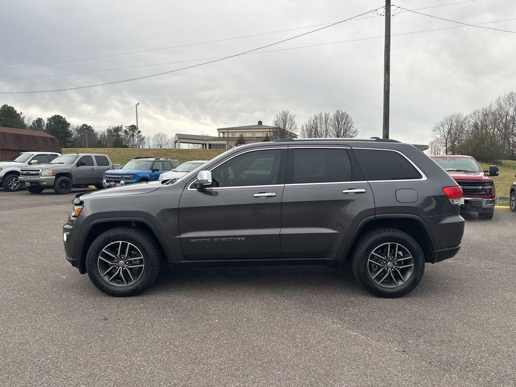 used 2018 Jeep Grand Cherokee car, priced at $16,181