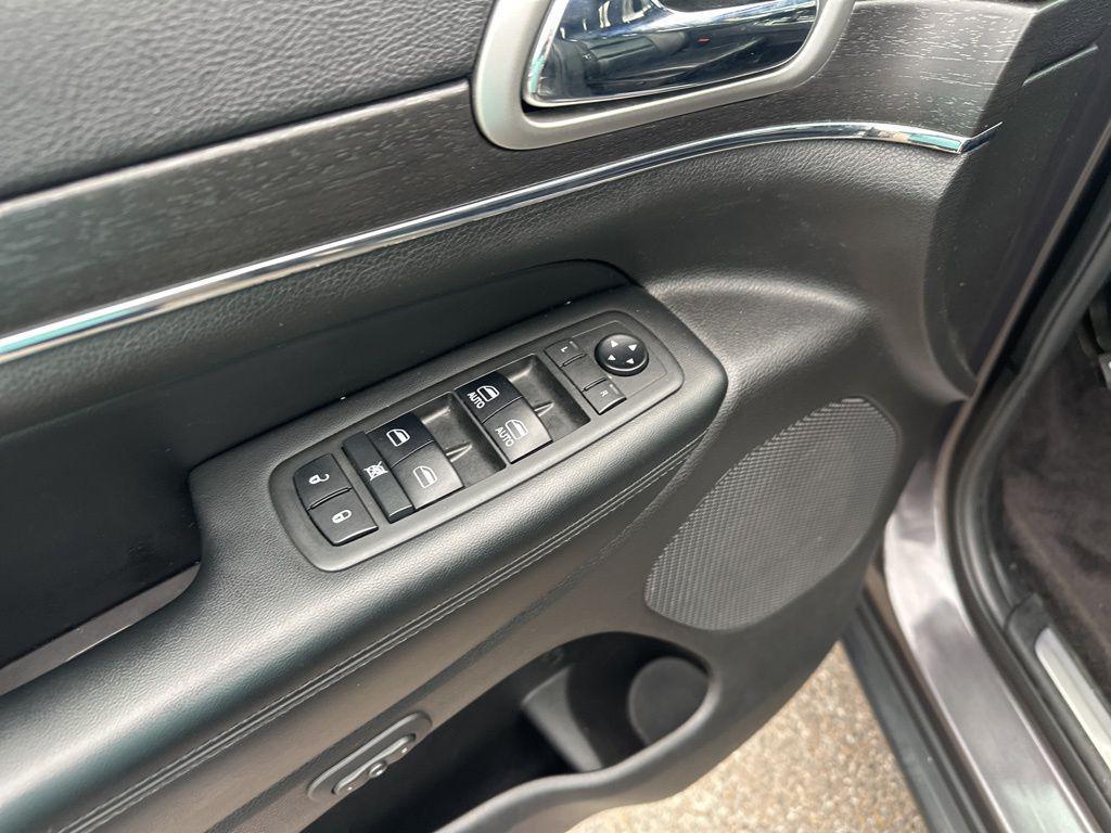 used 2018 Jeep Grand Cherokee car, priced at $16,181