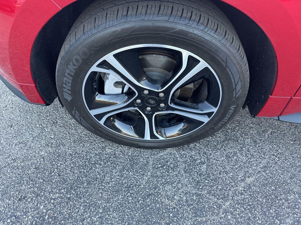 used 2024 Ford Edge car, priced at $33,888