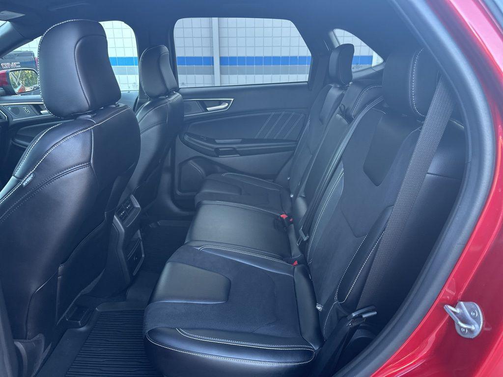 used 2024 Ford Edge car, priced at $33,888