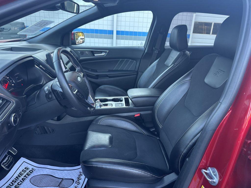 used 2024 Ford Edge car, priced at $33,888