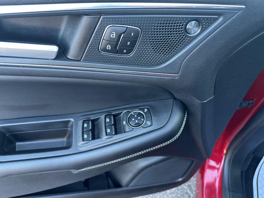 used 2024 Ford Edge car, priced at $33,888