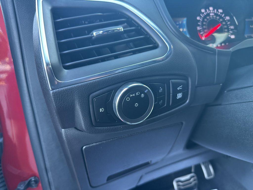 used 2024 Ford Edge car, priced at $33,888