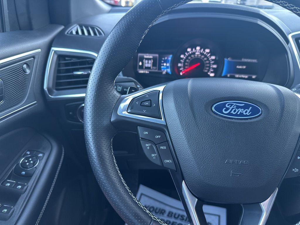 used 2024 Ford Edge car, priced at $33,888