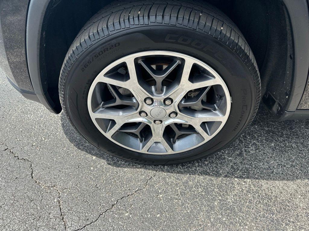 used 2021 Jeep Grand Cherokee car, priced at $20,982