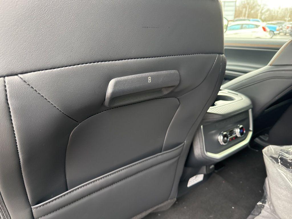 new 2026 Ford Expedition car, priced at $81,784