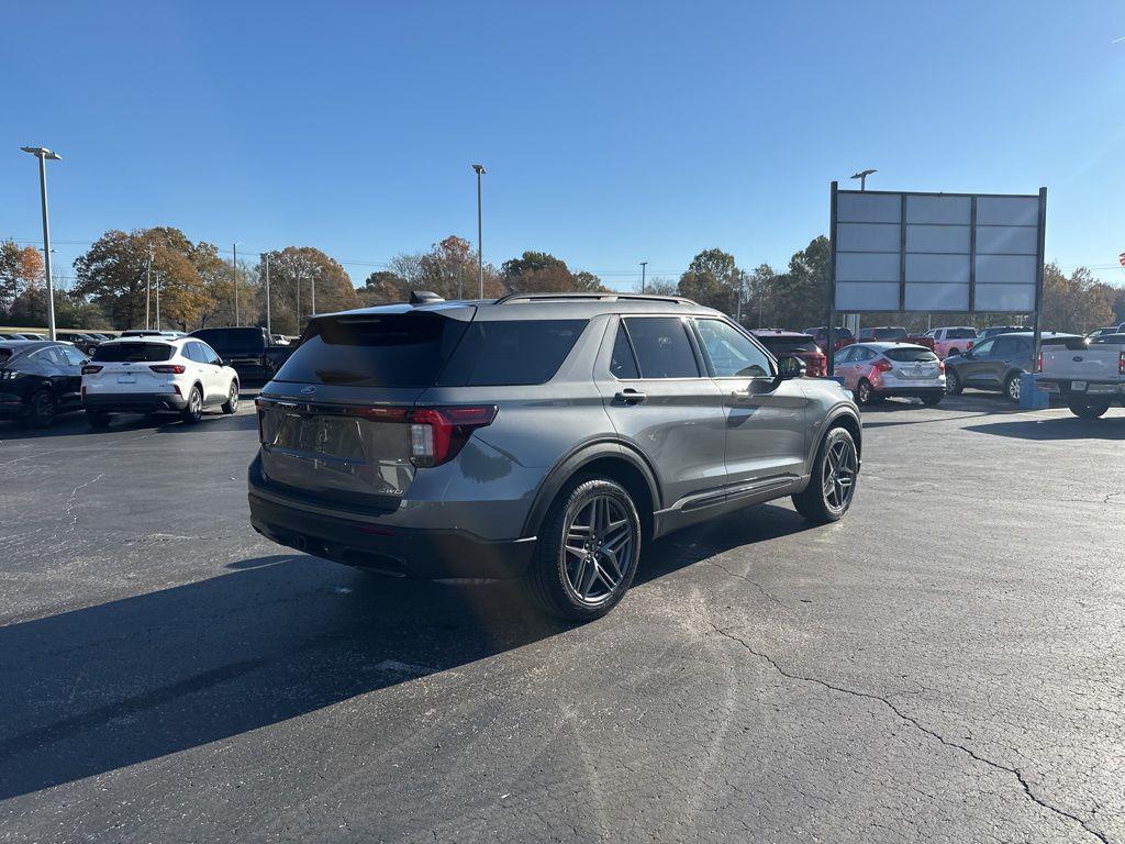 used 2025 Ford Explorer car, priced at $39,688