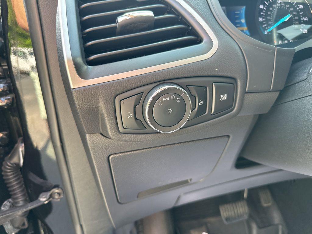 used 2024 Ford Edge car, priced at $27,988