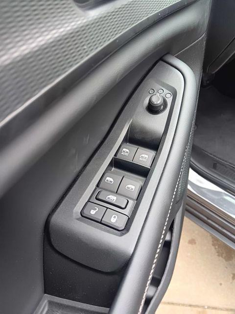 new 2025 Jeep Grand Cherokee car, priced at $40,999