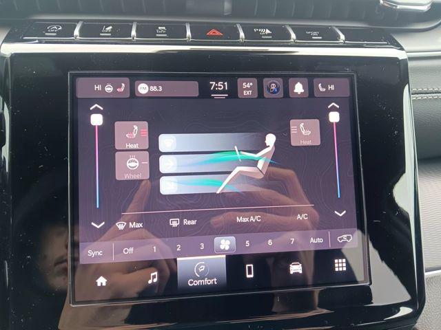 new 2025 Jeep Grand Cherokee car, priced at $40,999