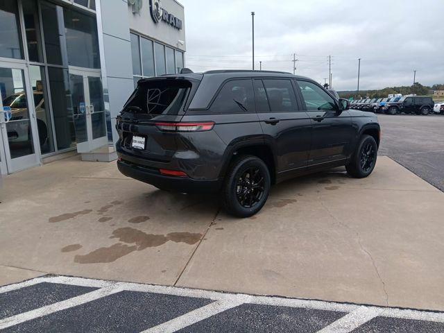 new 2025 Jeep Grand Cherokee car, priced at $40,999