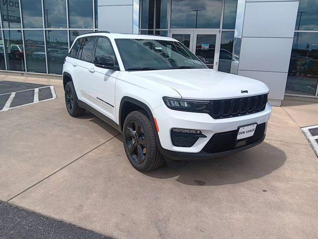 new 2025 Jeep Grand Cherokee car, priced at $42,999